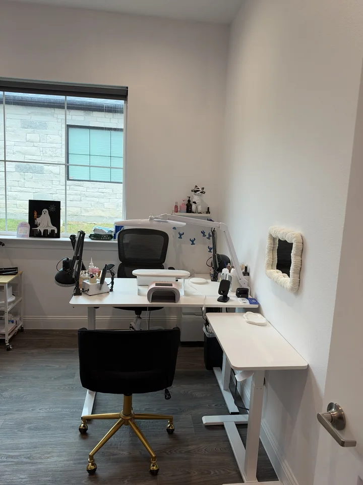 Nastiia’s Owner / Lead manicure room at YA Studio with a window and individual workstation